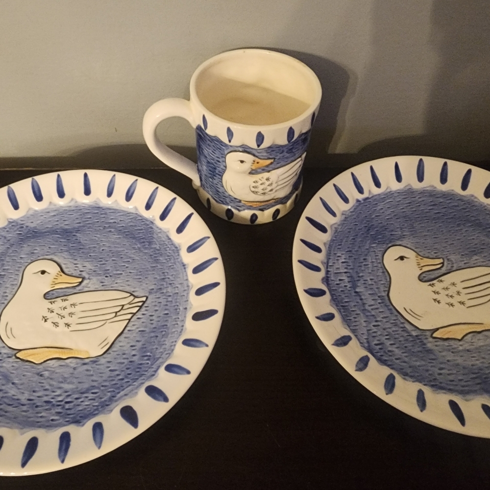 2 Vintage “DUCK” Ceramic Plates and 1 Mug by SIGMA THE TASTESETTER Blue /White